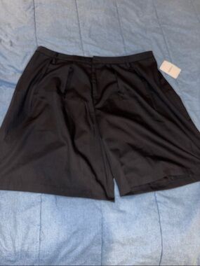 NWT Forever 21 Black A-Line Skirted Shorts xl